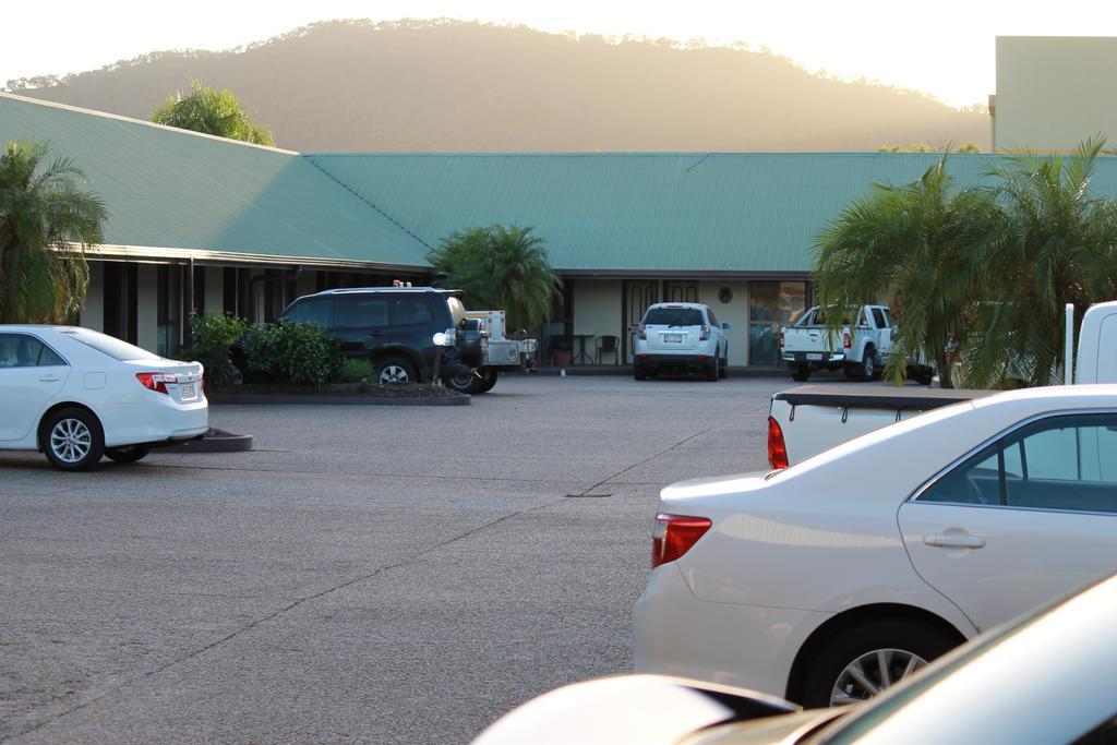 Glenmore Palms Motel Rockhampton Esterno foto