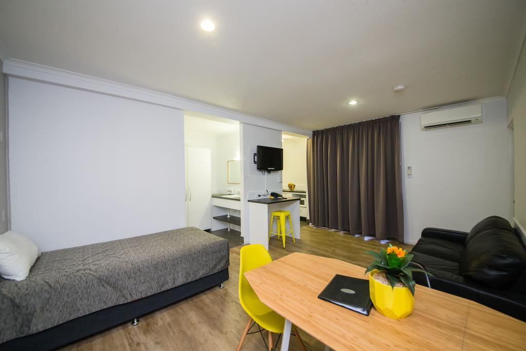 Glenmore Palms Motel Rockhampton Esterno foto